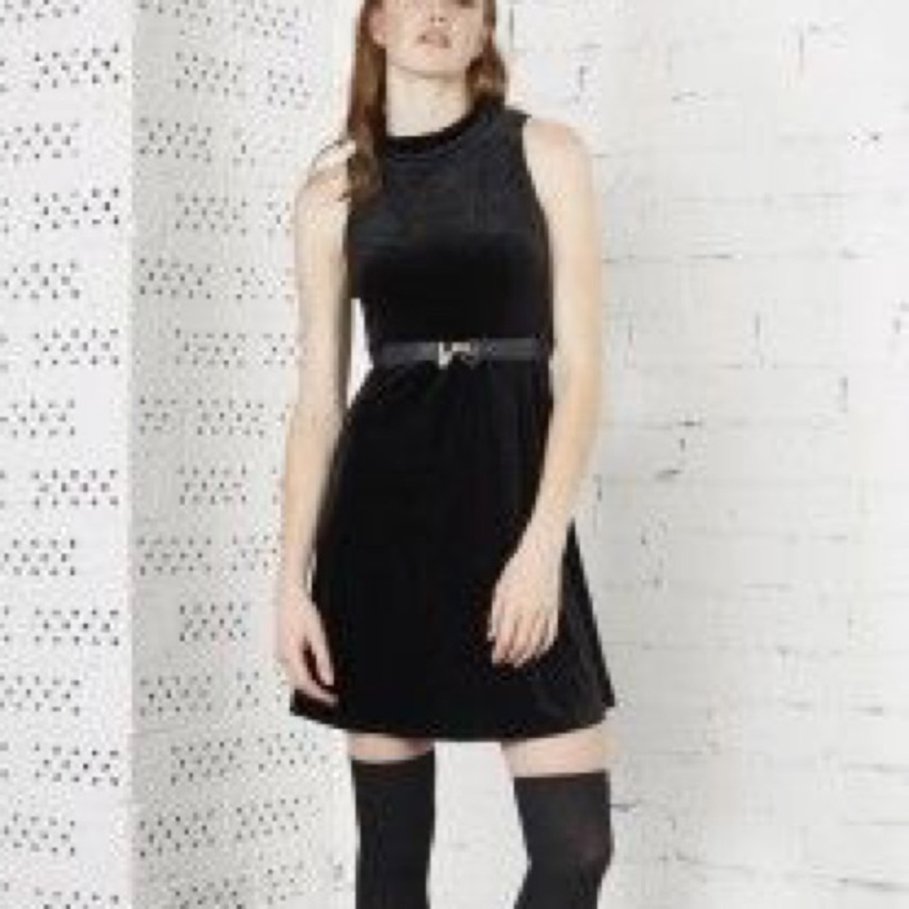 Black velvet faux turtleneck sleeveless dress